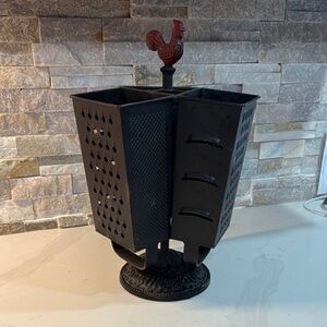 Black Metal Grater with Rooster Handle